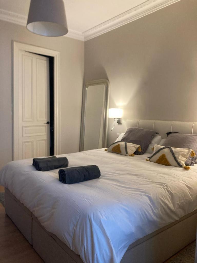 Apartamento Guretxe Apartment บิลเบา ภายนอก รูปภาพ